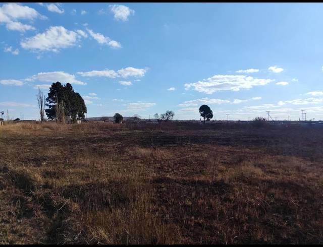 LAND FOR SALE IN LENASIA SOUTH
